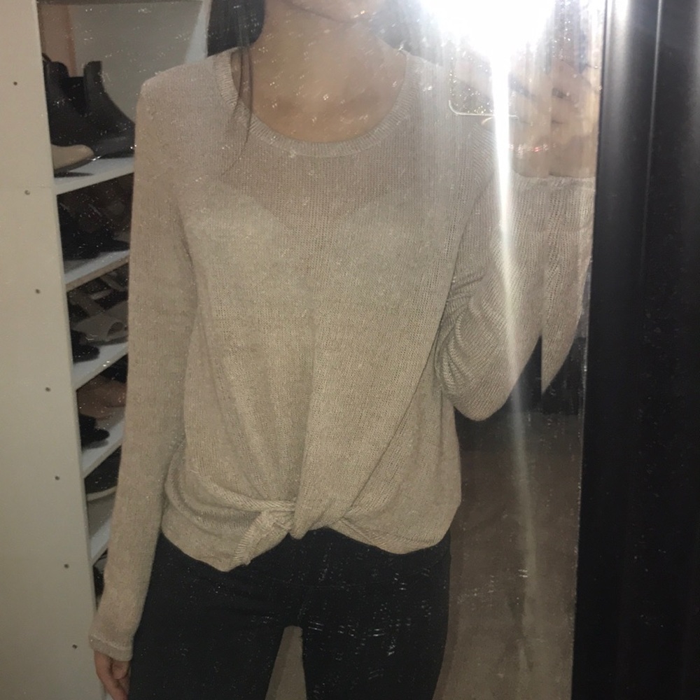Knotted Long Sleeve tee